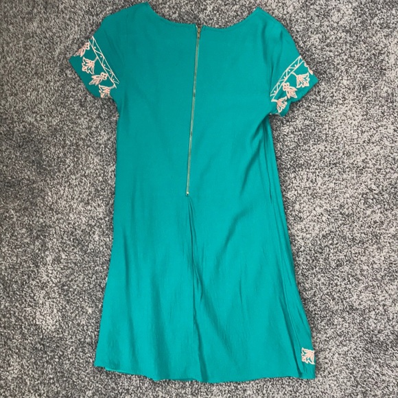 Dress - Picture 2 of 6